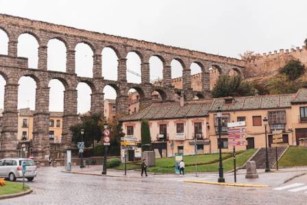 Devil's work: the legend of the aqueduct of Segovia