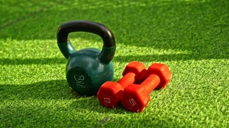7 Lesser-Known Advantages of Dumbbell Workouts