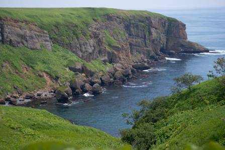Cliffs vs. Reef: The 7 Most Beautiful Coastal Scenes in The World