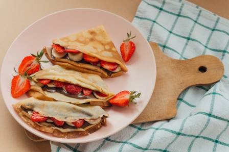 Chocolate Strawberry Crepes
